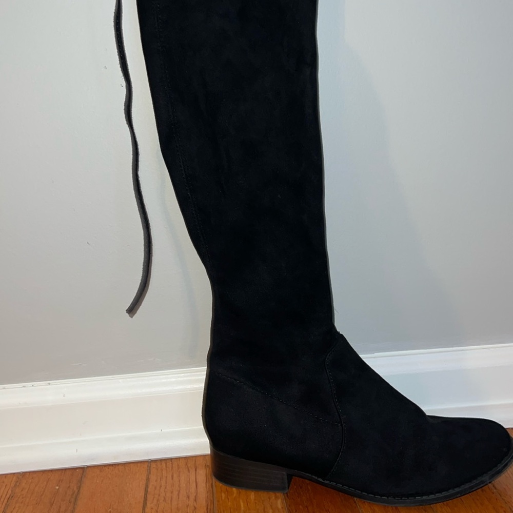 Black knee high boots